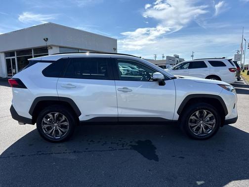 2024 Toyota RAV4 Hybrid XLE Premium