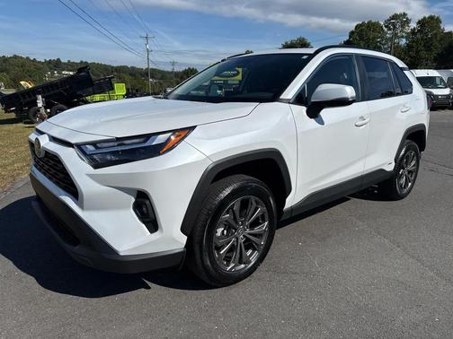 2024 Toyota RAV4 Hybrid XLE Premium