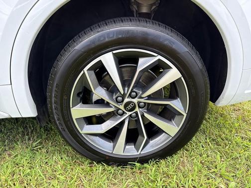 2024 Audi Q5 45 S line Premium Plus