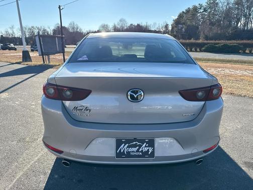 2024 Mazda Mazda3 FWD w/Preferred Package