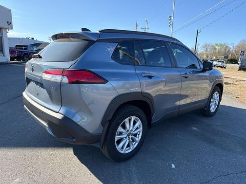 2025 Toyota Corolla Cross LE