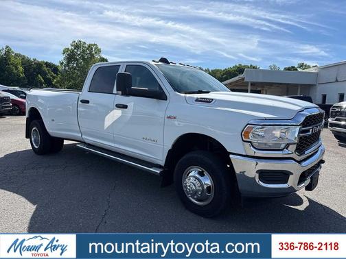Bright White Clearcoat 2021 RAM 3500 Tradesman Crew Cab 4x4 8' Box