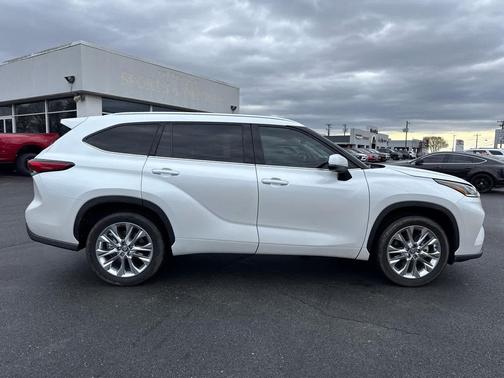 2023 Toyota Highlander Limited