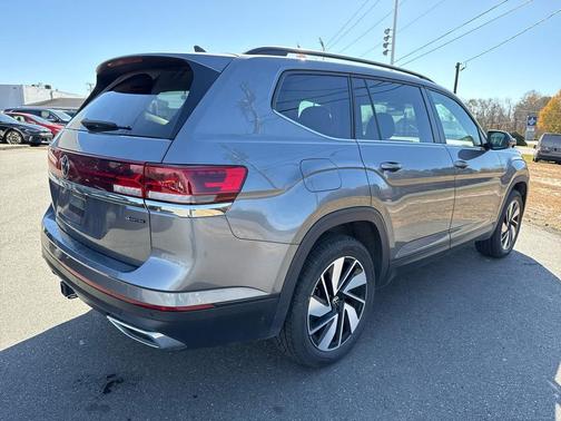 2024 Volkswagen Atlas 2.0T SE w/Technology 4MOTION