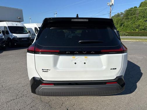 Wind Chill Pearl w/Black Roof 2026 Toyota RAV4 Plug-In Hybrid SE