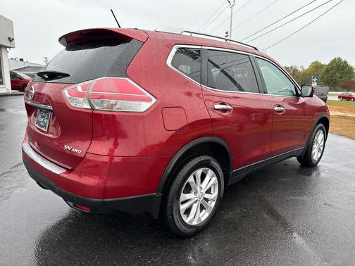 2016 Nissan Rogue SV
