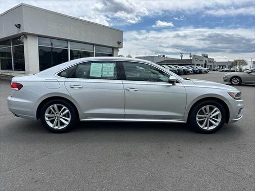 2020 Volkswagen Passat 2.0T SE