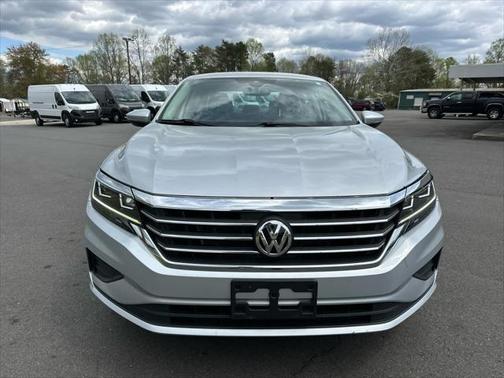 2020 Volkswagen Passat 2.0T SE