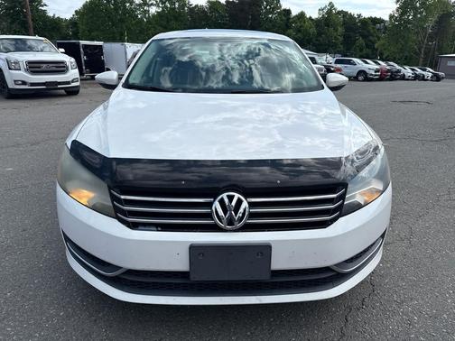 CANDY WHITE [WHITE] 2012 Volkswagen Passat Base
