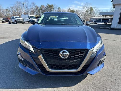 2021 Nissan Altima SR FWD