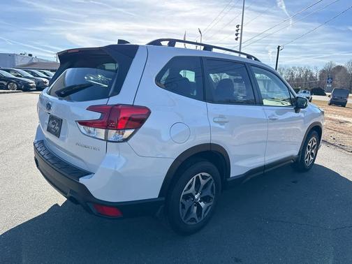 2024 Subaru Forester Premium
