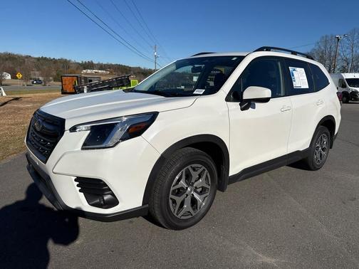 2024 Subaru Forester Premium