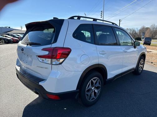 2024 Subaru Forester Premium