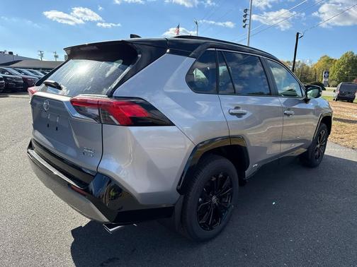 2025 Toyota RAV4 Hybrid SE