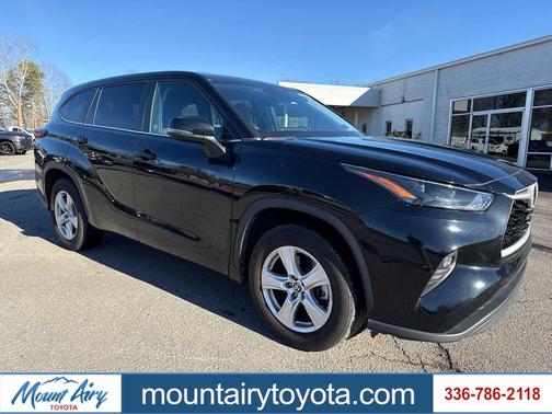 2024 Toyota Highlander LE