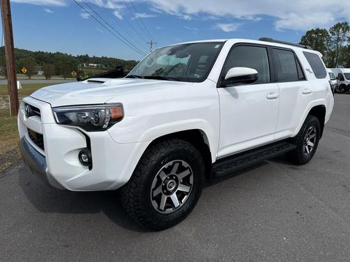 2024 Toyota 4Runner TRD Off Road