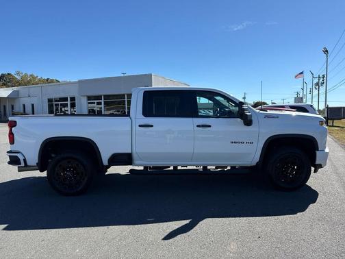 2022 Chevrolet Silverado 3500 LT