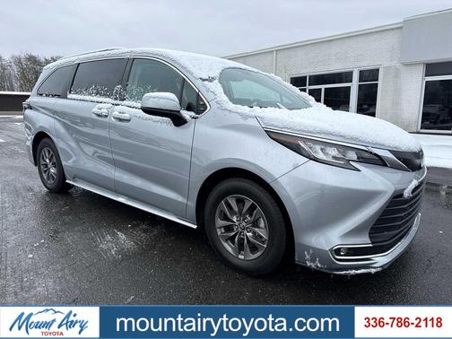 2023 Toyota Sienna XLE