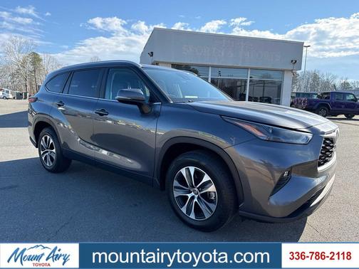2024 Toyota Highlander XLE