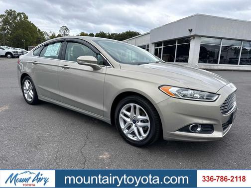 2016 Ford Fusion SE