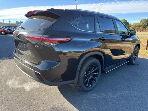 2026 Toyota Highlander Hybrid XLE