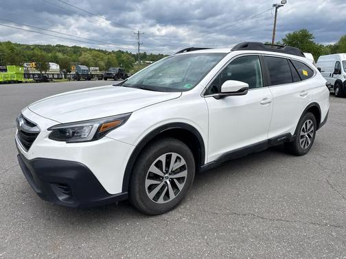 Crystal White Pearl 2022 Subaru Outback Premium