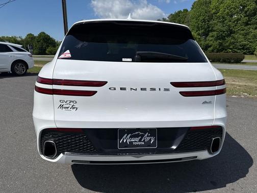 Uyuni White 2025 Genesis GV70 2.5T AWD