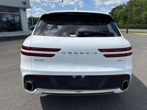 Uyuni White 2025 Genesis GV70 2.5T AWD