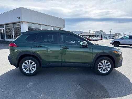 2024 Toyota Corolla Cross LE