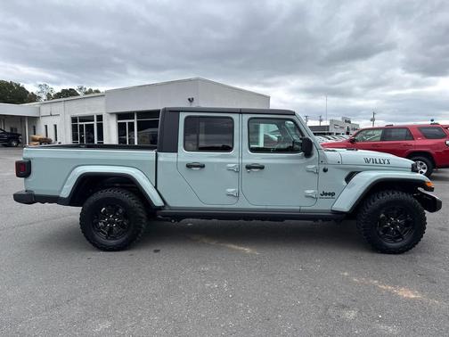 2023 Jeep Gladiator Willys 4x4