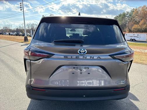 2023 Toyota Sienna XLE