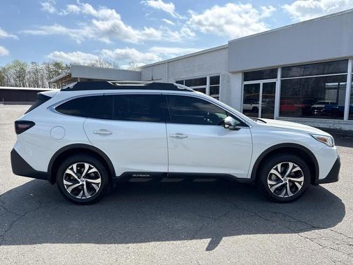 Crystal White Pearl 2020 Subaru Outback Touring XT