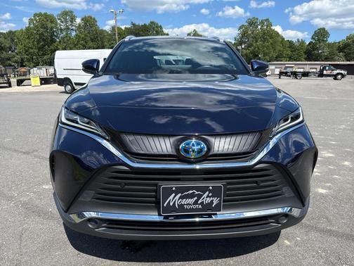2021 Toyota Venza XLE