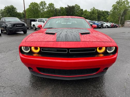 Torred Clearcoat 2023 Dodge Challenger SXT
