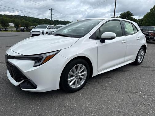 Ice Cap 2024 Toyota Corolla SE