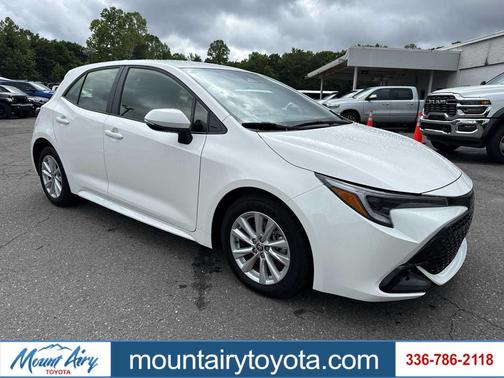 Ice Cap 2024 Toyota Corolla SE