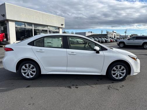 2026 Toyota Corolla Hybrid LE