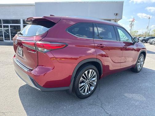Ruby Flare Pearl 2021 Toyota Highlander Hybrid Platinum