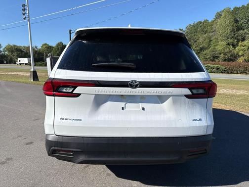 2026 Toyota Grand Highlander Hybrid XLE