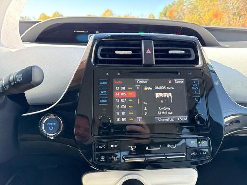 2017 Toyota Prius Three Touring