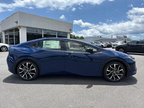 2025 Toyota Prius Plug-In Hybrid XSE