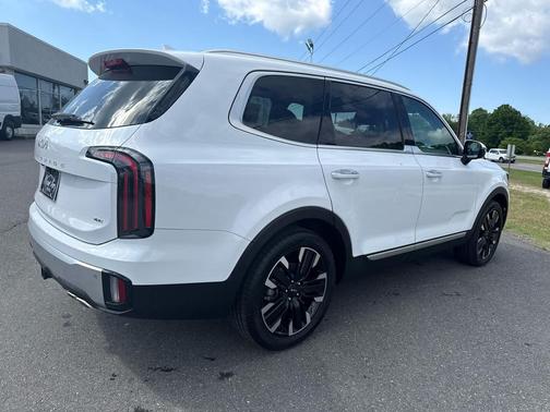 Glacial White Pearl 2024 Kia Telluride SX