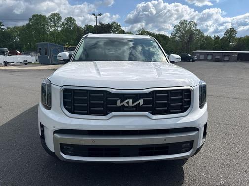 Glacial White Pearl 2024 Kia Telluride SX