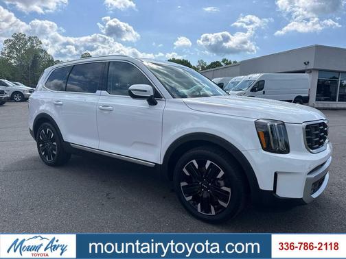 Glacial White Pearl 2024 Kia Telluride SX