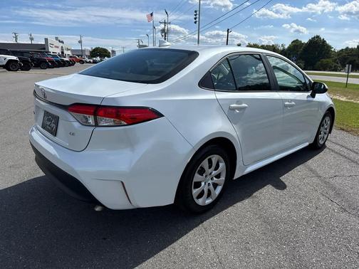 Wind Chill Pearl 2025 Toyota Corolla LE