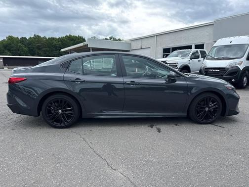 Underground 2025 Toyota Camry SE