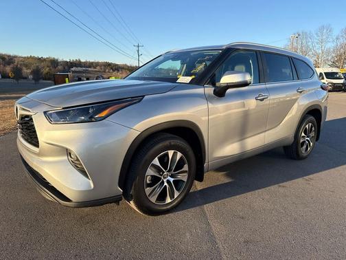 2025 Toyota Highlander XLE