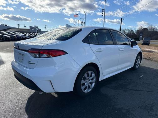 2024 Toyota Corolla Hybrid SE