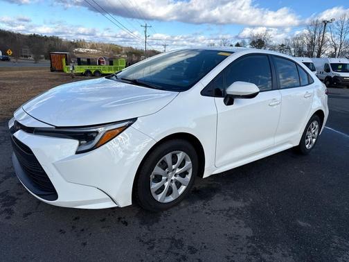 2024 Toyota Corolla Hybrid SE