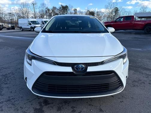 2024 Toyota Corolla Hybrid SE